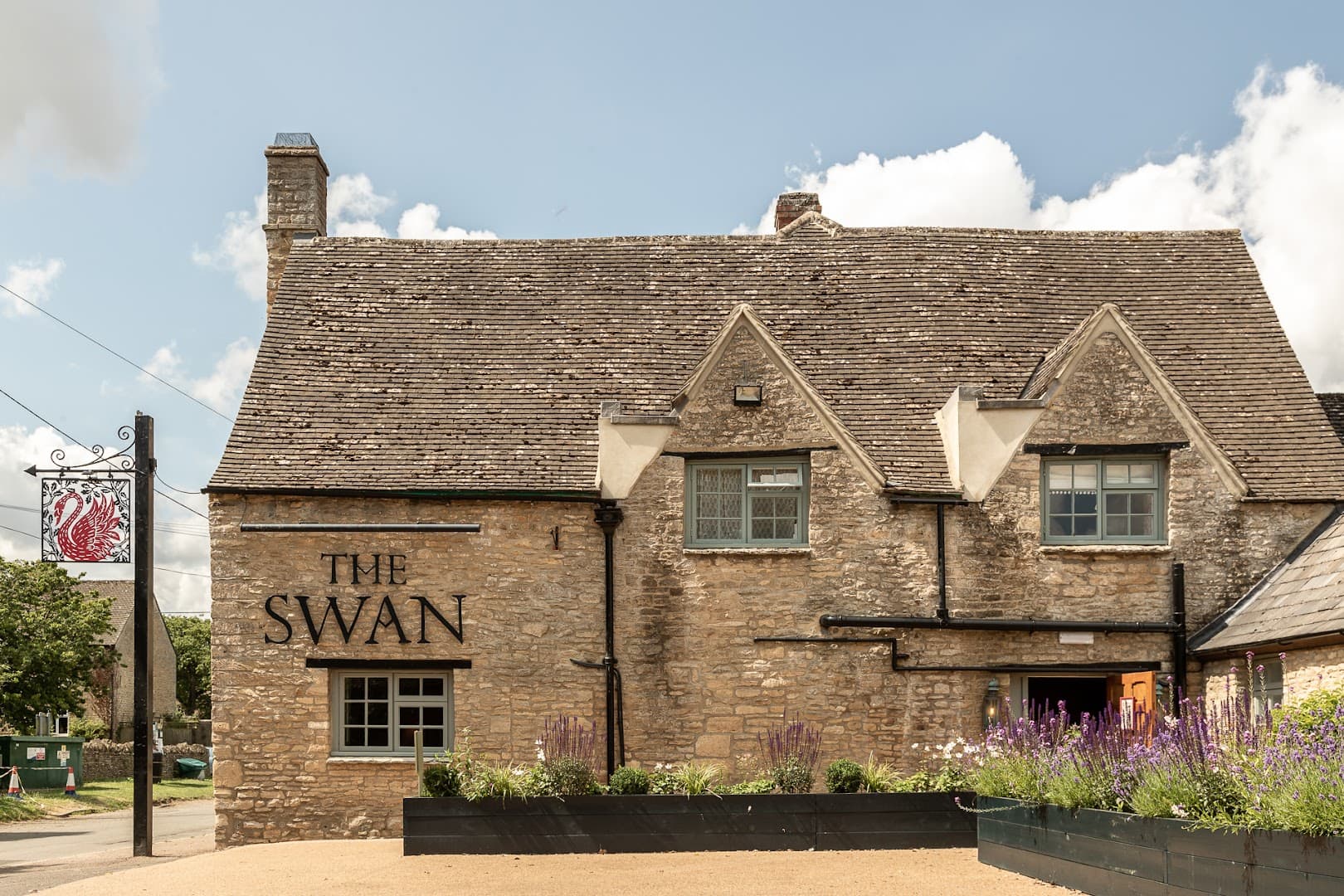 The Swan, Ascott-under-Wychwood Cotswolds