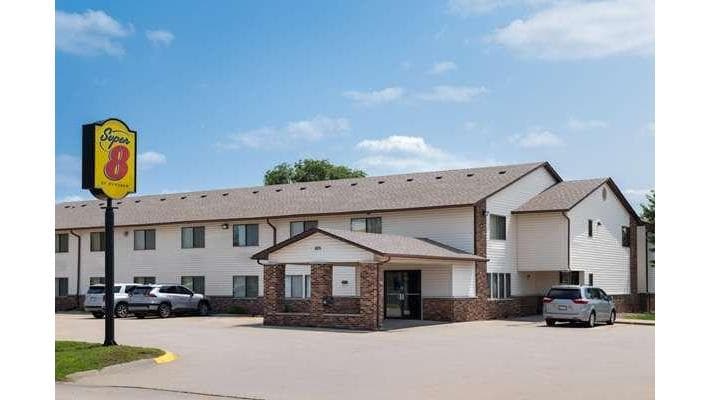 Super 8 by Wyndham Dyersville