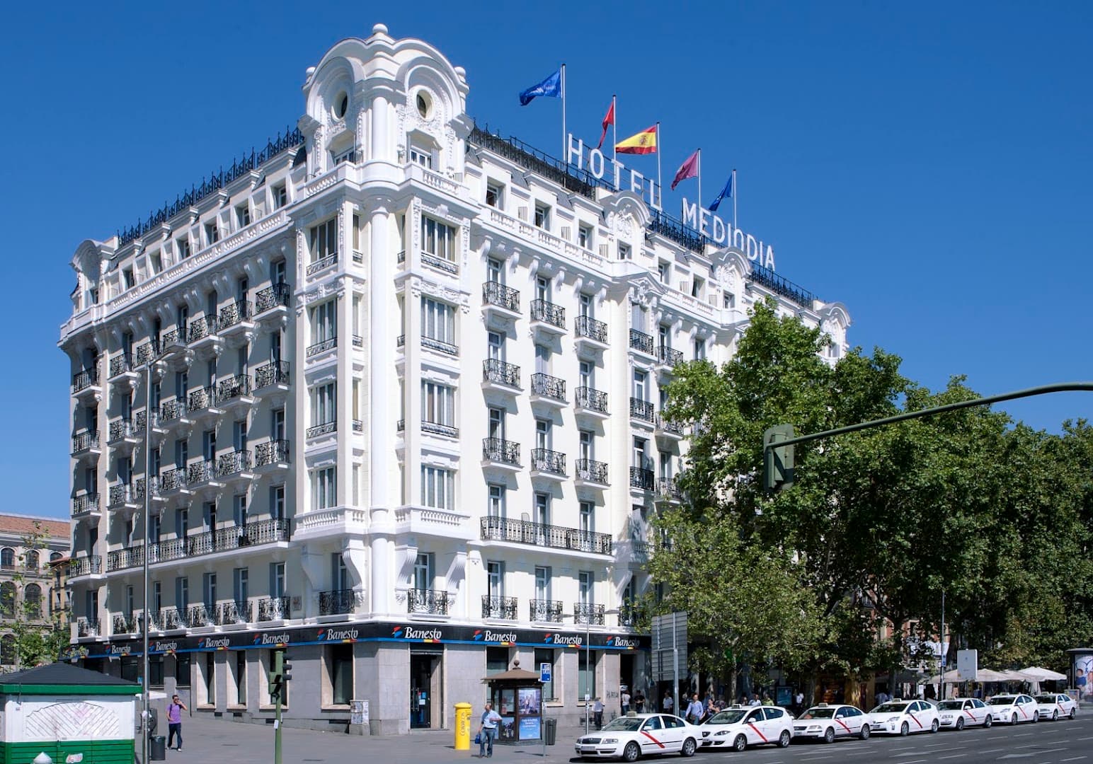 Mediodía Hotel